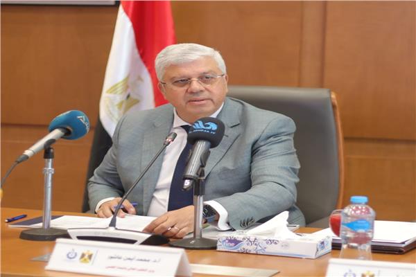 الدكتور أيمن عاشور وزير التعليم العالي والبحث العلمي