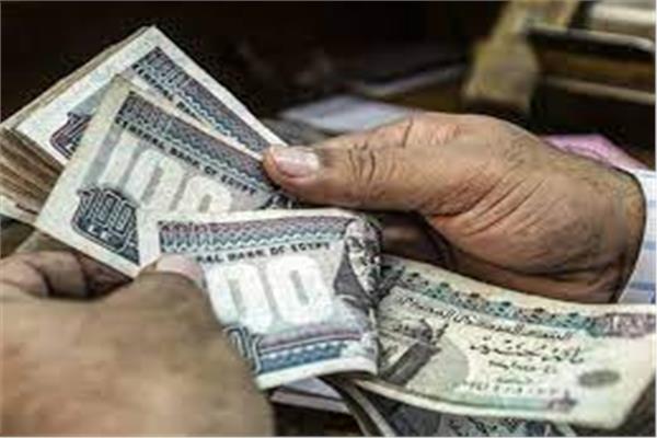 صرف مرتبات العاملين بالدولة بالزيادات الجديدة