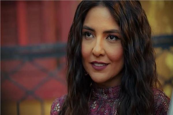 الفنانة مي كساب