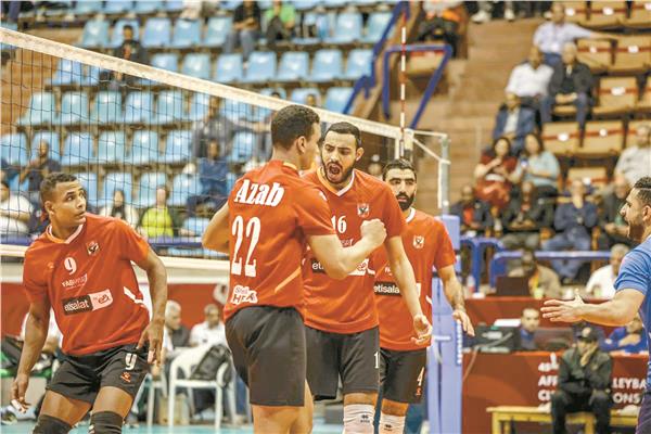فرحة لاعبى الأهلى بالتتويج