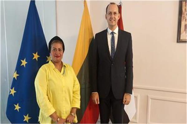  وزير النقل والاتصالات في جمهورية ليتوانيا مع محررة بوابة أخبار اليوم