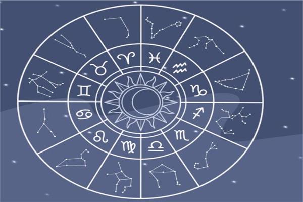 خبيرة أبراج تبشر الأبراج المائية 