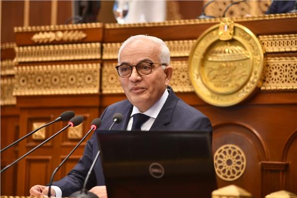 الدكتور رضا حجازى وزير التربية والتعليم