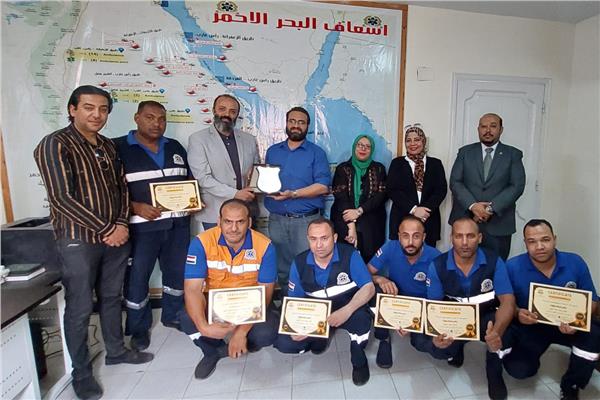 فاعليات تكريم أفراد فرق الإسعاف بمرفق البحر الأحمر