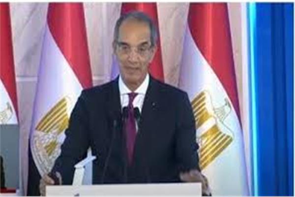 وزير الاتصالات