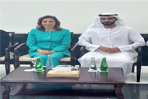 وزيرة الثقافة المصرية ووزير الثقافة والشباب الإماراتي 