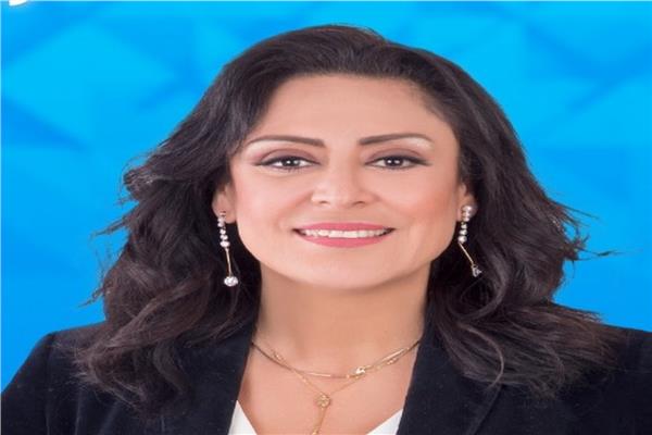 الإعلامية منى العراقي