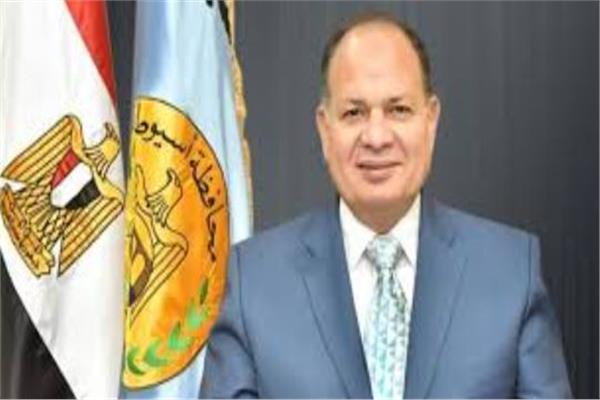 محافظ أسيوط يهنئ رئيس الجمهورية