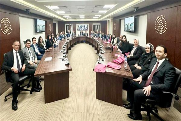  حلقة نقاشية بين النيابة الإدارية والقومي لتنظيم الاتصالات حول جرائم الإنترنت