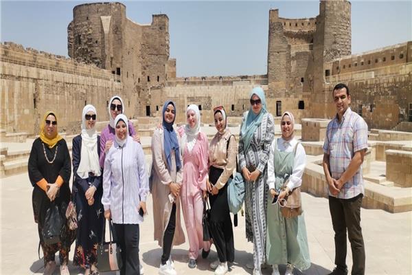 طلاب جامعة القاهرة بقلعة صلاح الدين الأيوبي