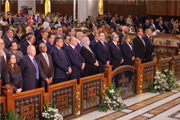 وزيرة التضامن الاجتماعي تشارك في قداس عيد القيامة 