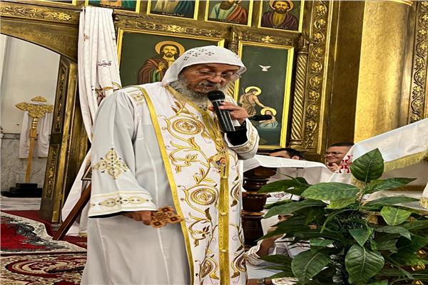 الأنبا يواقيم يترأس صلوات قداس عيد القيامة
