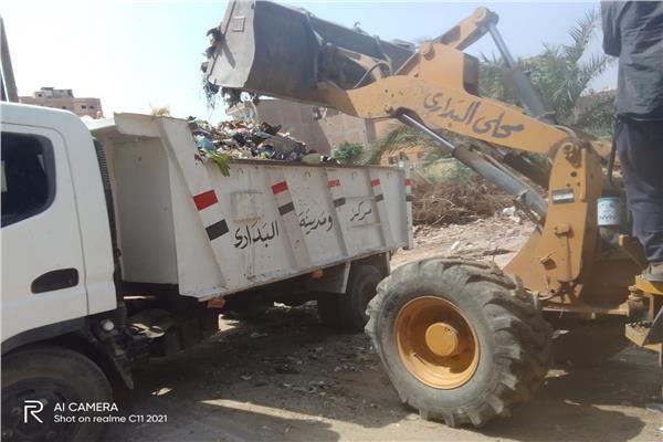 جاتب من اعمال حملات النظافة