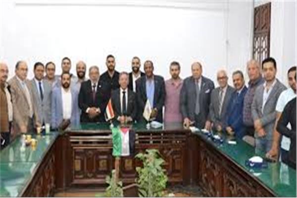 صورة أرشيفبة 