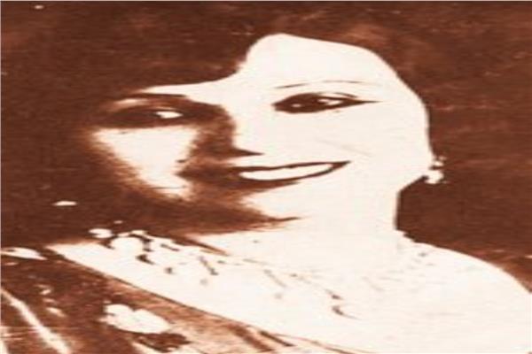 الفنانة منيرة المهدية