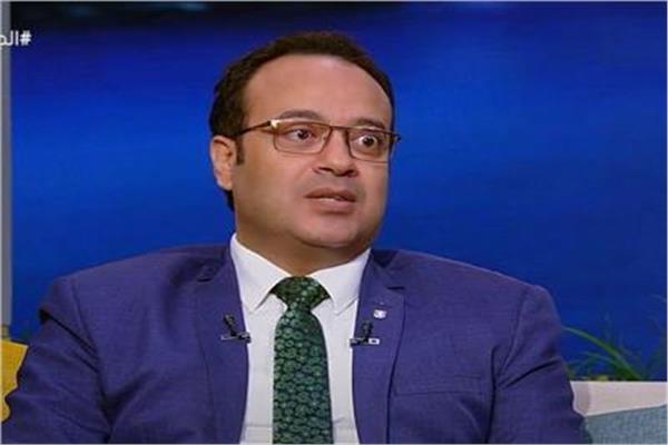 الدكتور حامد فرس أستاذ العلاقات الدولية