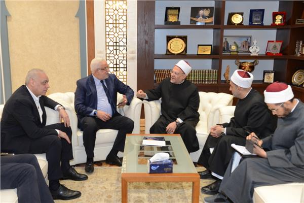 صورة من اللقاء