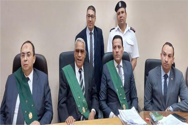 هيئة المحكمة برئاسة المستشار سيد رفاعي حسين عزت