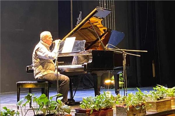 بيانو كريم جوهر بطابع شرقي في الأوبرا 