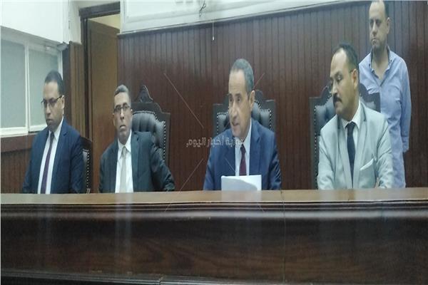 هيئة المحكمة برئاسة المستشار عادل علي سليم