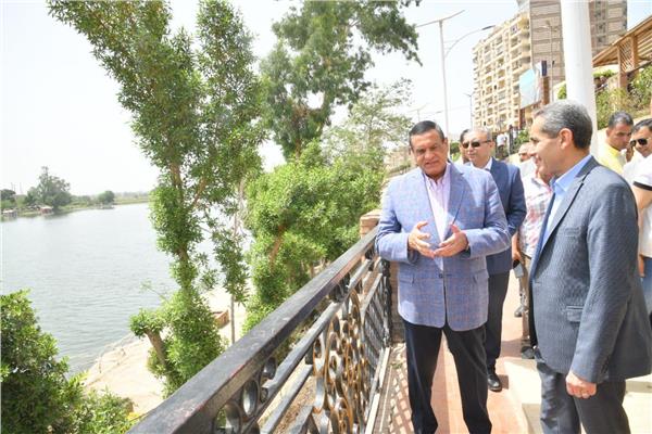  وزير التنمية المحلية