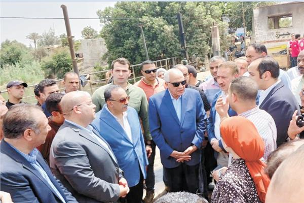 محافظا الجيزة والمنوفية يتابعان أخر المستجدات في موقع حادث المعدية