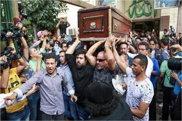تصوير الجنازات أصبحت أزمة تواجه الصحفيين 
