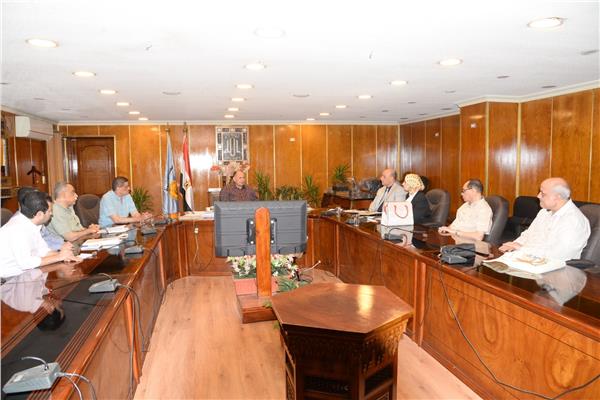  اللواء عصام سعد محافظ أسيوط