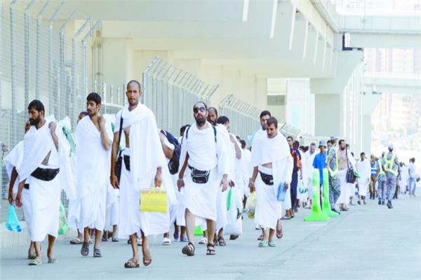 ضيوف الرحمن من أنحاء الدنيا للاجتماع فى بيت الله الحرام قاصدين حج بيت الله