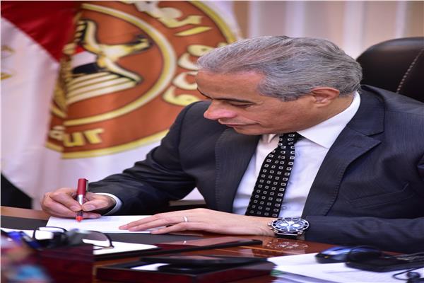 وزير العمل 