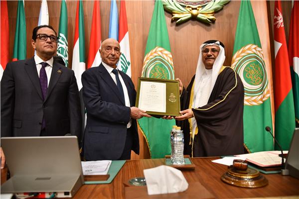 عادل العسومي وعقيلة صالح