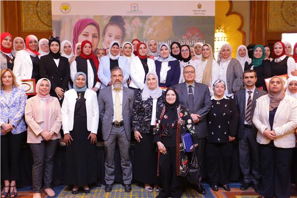 وزيرة التضامن الاجتماعي تشهد احتفالية تخريج الدفعة الأولي