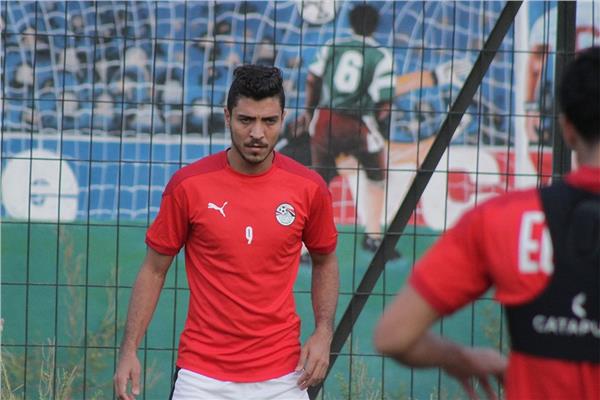 محمد شريف لاعب منتخب مصر
