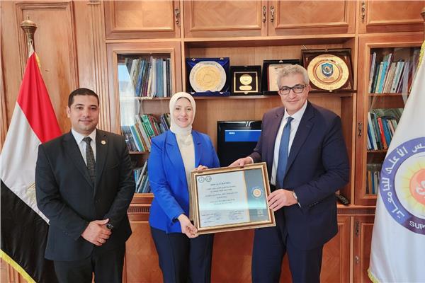 د. مصطفى رفعت أمين المجلس الأعلى للجامعات 