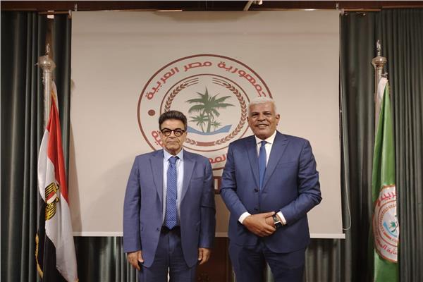  نقيب الأطباء البيطريين يلتقي نقيب الزراعيين