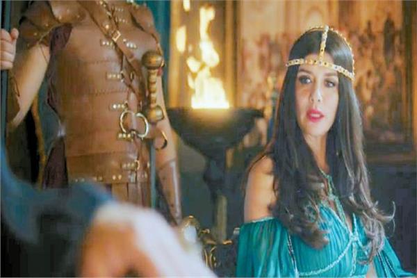 غادة عادل خلال تصوير فيلم "أهل الكهف"