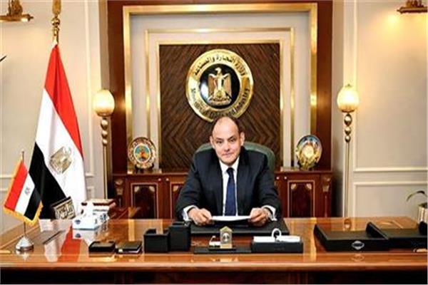 المهندس أحمد سمير وزير التجارة والصناعة 