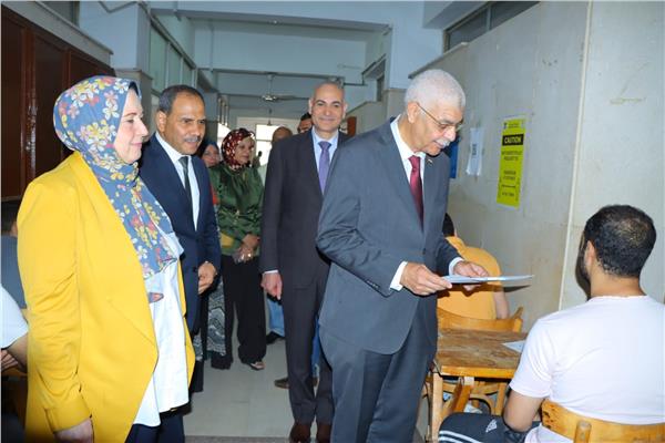  الدكتور أحمد القاصد رئيس جامعة المنوفية