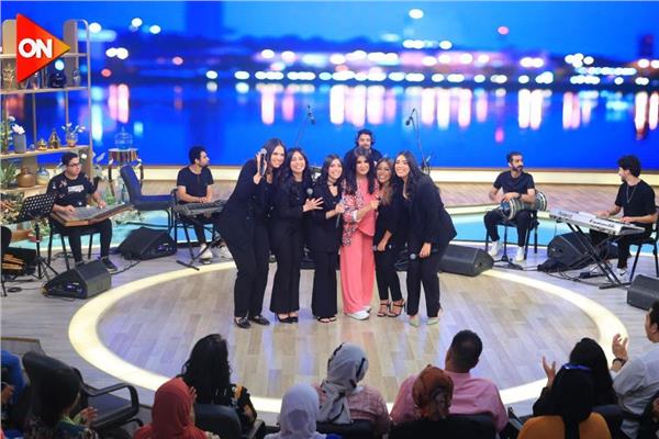 هالة خليل وفريق «كايروتا» في معكم منى الشاذلي
