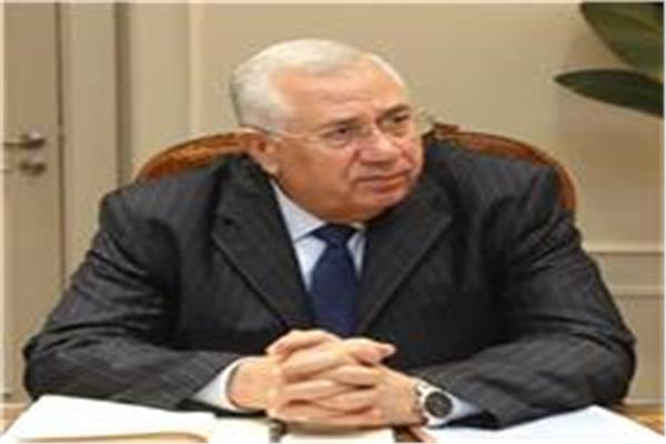 السيد القصير وزير الزراعة