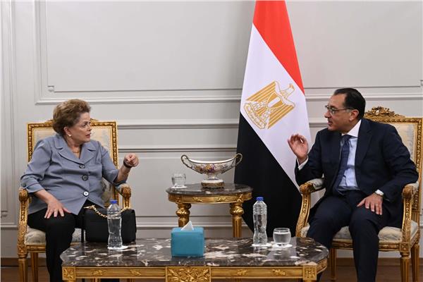 رئيس الوزراء يلتقي رئيسة بنك التنمية الجديد التابع لتجمع البريكس
