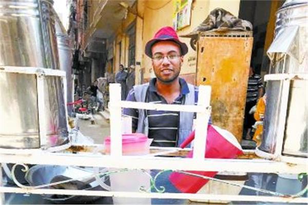  عربة العصائر الصغيرة
