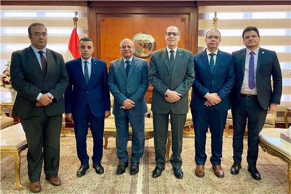  المستشار حافظ عباس خلال استقباله رئيس مجلس إدارة  شركة «إنفورماتيك للحلول التكنولوجية