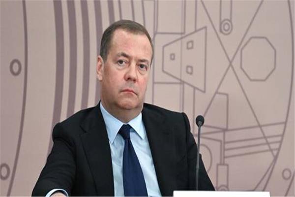 دميتري مدفيديف