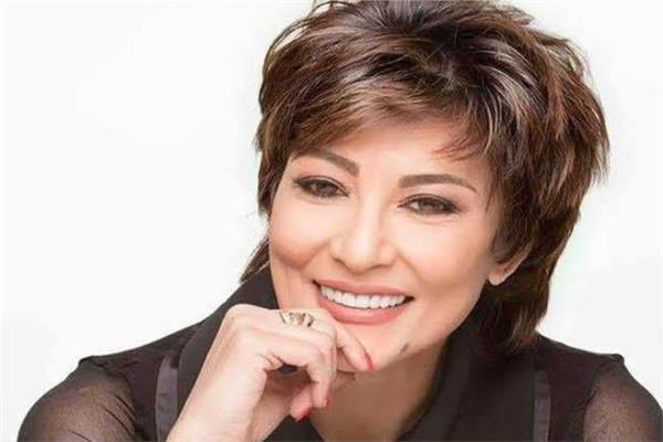 الفنانة سماح أنور
