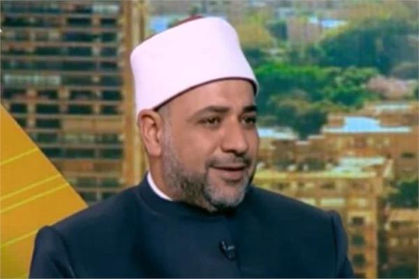 الدكتور أيمن أبو عمر