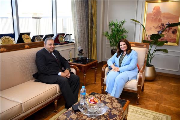 وزيرة الهجرة تستقبل أمين عام اللجنة التنسيقية