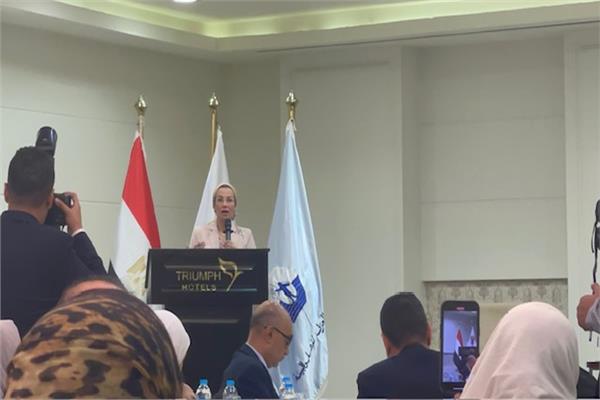 الدكتورة ياسمين فؤاد وزيرة البيئة