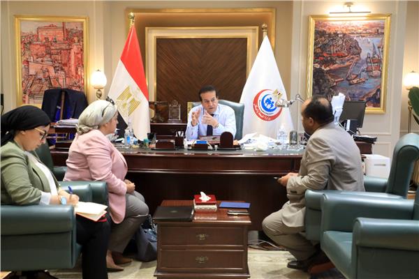 د. خالدعبدالغفار وزير الصحة والسكان