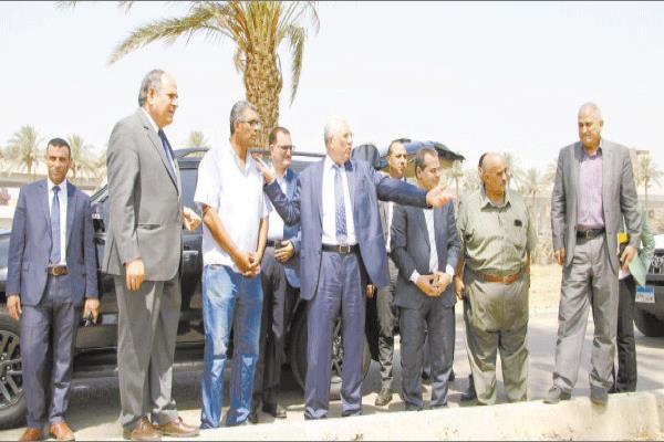 وزير الزراعة خلال جولته